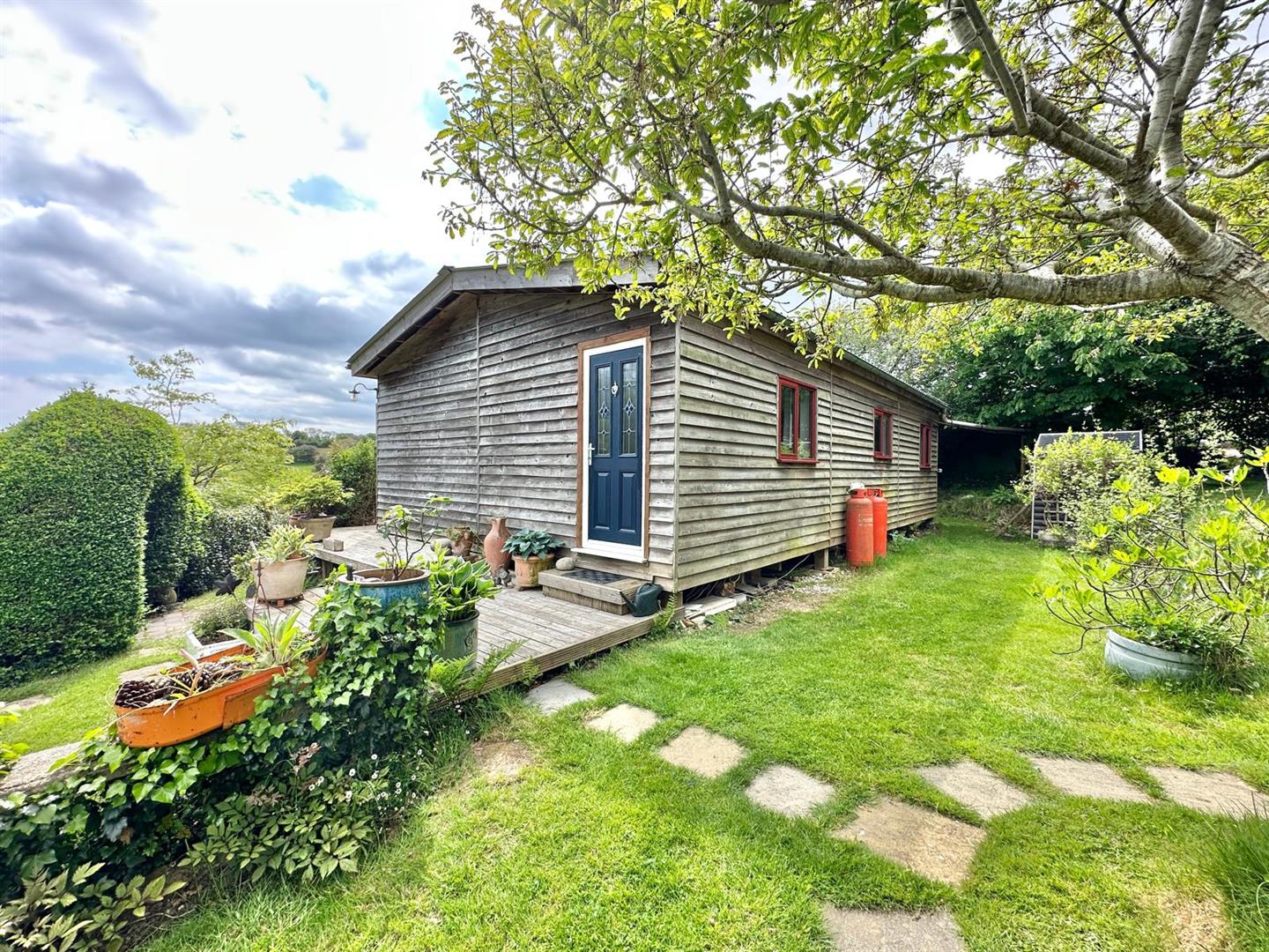 Tomperrow, Threemilestone, Truro